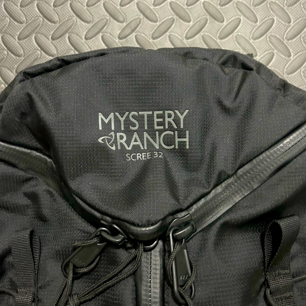 Mystery Ranch Scree 32 backpack. Brand new never used. 17-24 inch men’s l/xl
